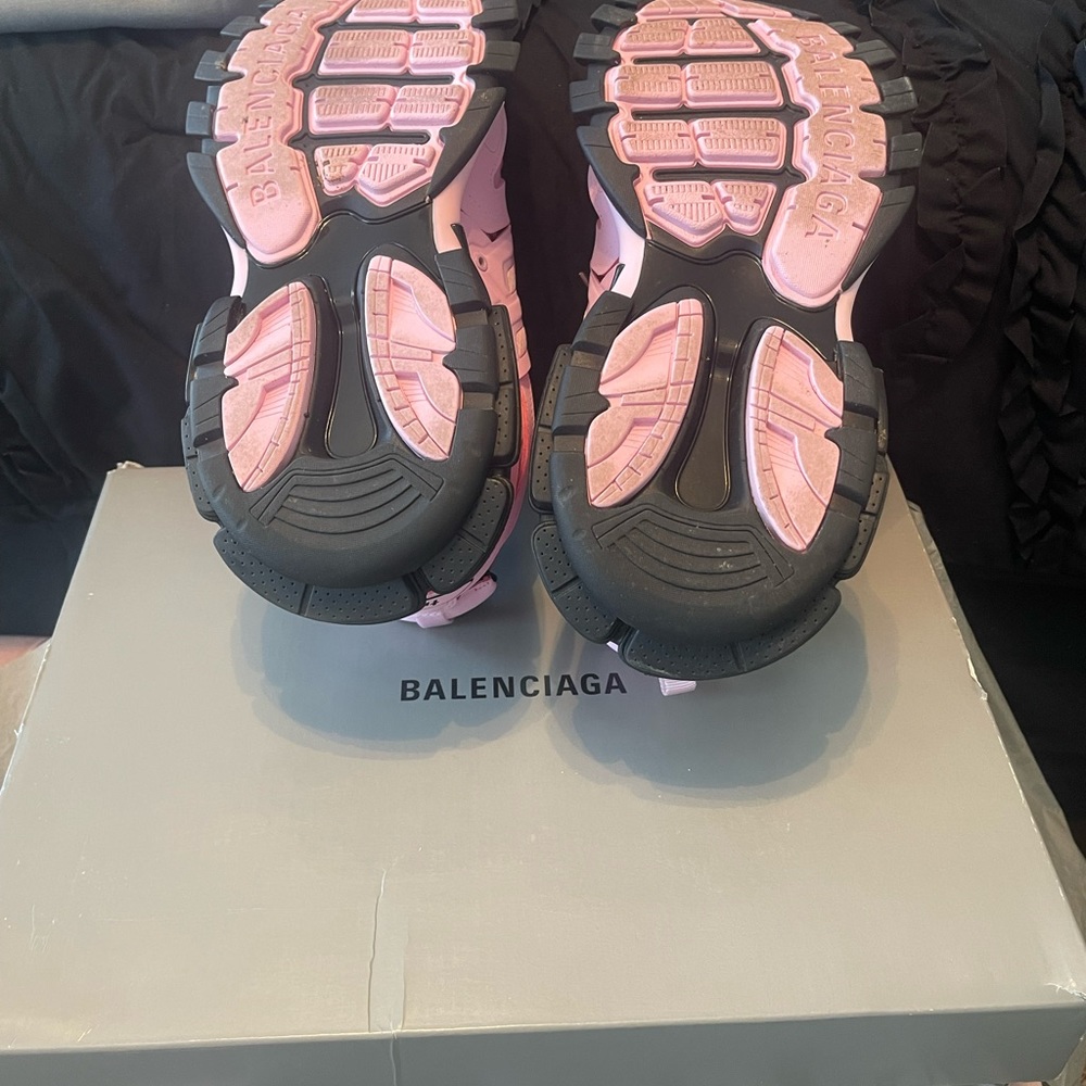 Soft ballerina pink and black balenciaga track sneakers - Picture 7 of 9